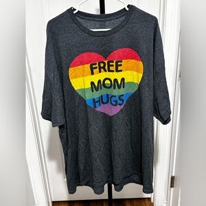 Free Mom Hugs Rainbow Heart Graphic T-Shirt Women’s 2X